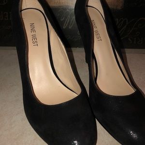 Classic black casual pump heel